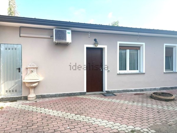 casa indipendente in vendita a Casorate Primo