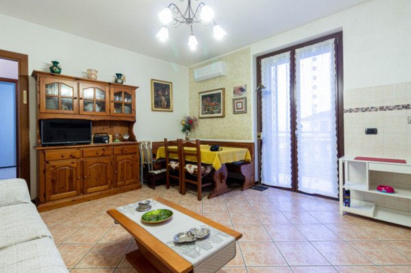 appartamento in vendita a Casorate Primo