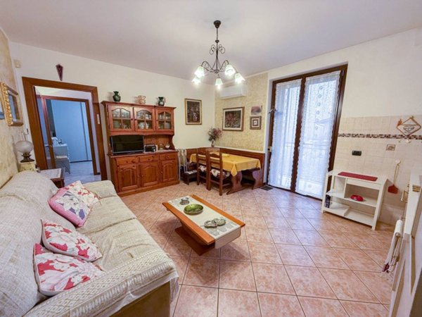 appartamento in vendita a Casorate Primo