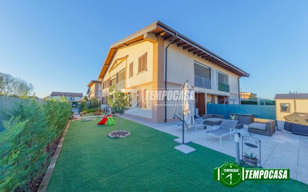 appartamento in vendita a Casorate Primo