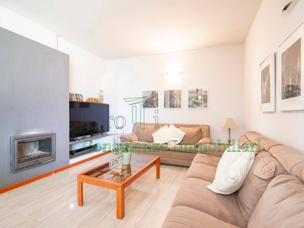 casa indipendente in vendita a Casorate Primo