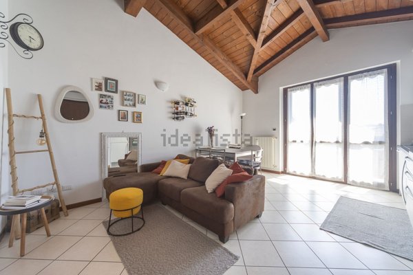 appartamento in vendita a Casorate Primo