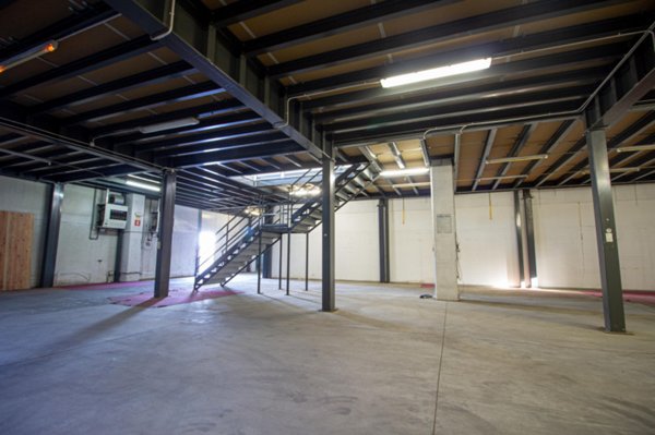 locale di sgombero in vendita a Casorate Primo