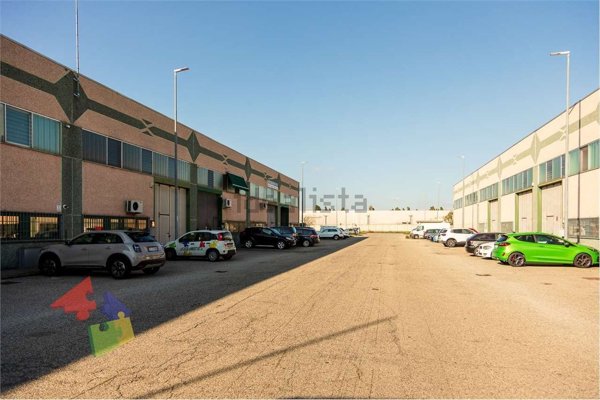 capannone in vendita a Casorate Primo