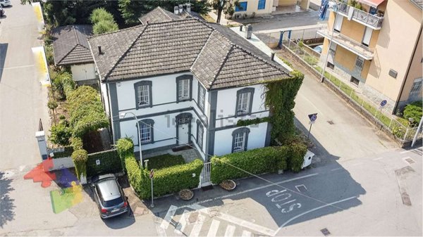 casa indipendente in vendita a Casorate Primo