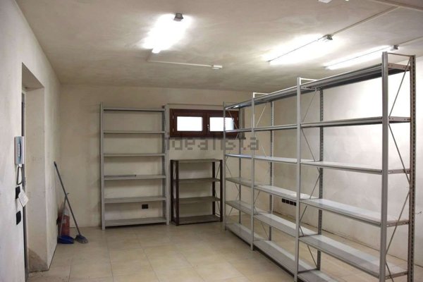 ufficio in vendita a Casorate Primo