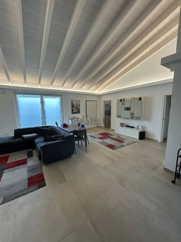 casa indipendente in vendita a Casorate Primo