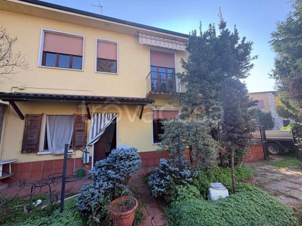 appartamento in vendita a Casorate Primo