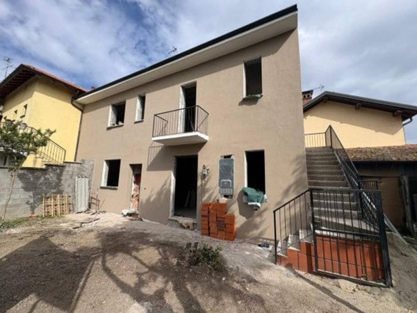 appartamento in vendita a Casorate Primo