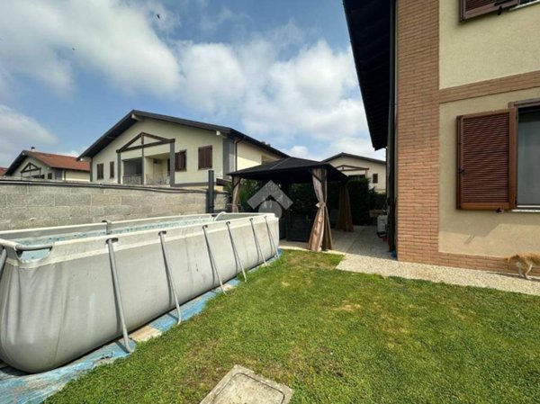 appartamento in vendita a Casorate Primo