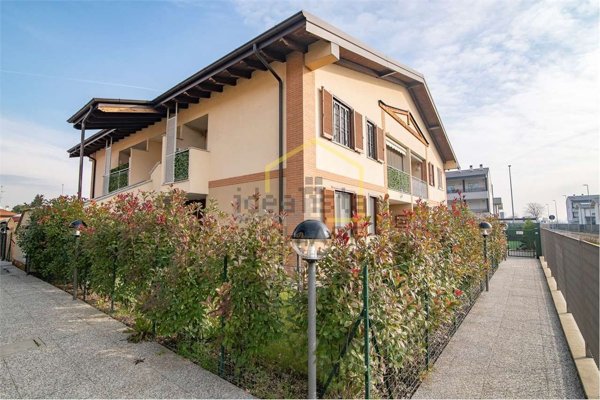 appartamento in vendita a Casorate Primo