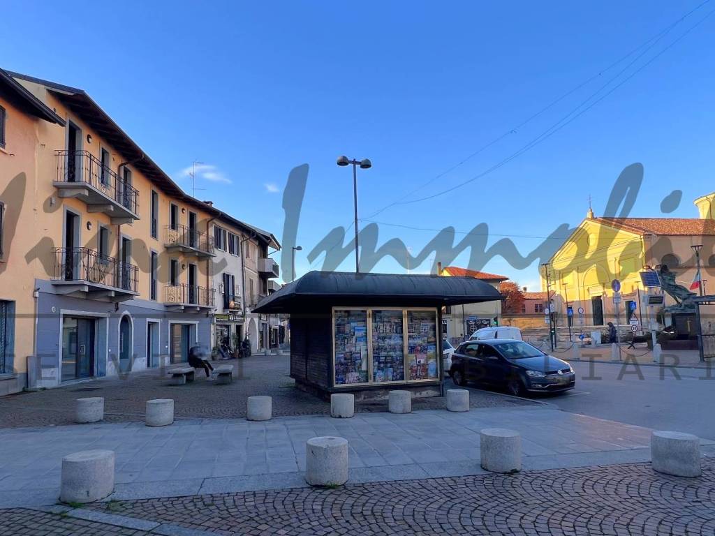 negozio in vendita a Casorate Primo