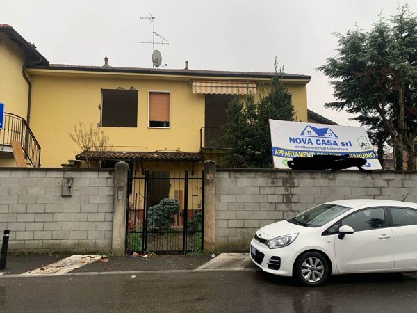 appartamento in vendita a Casorate Primo