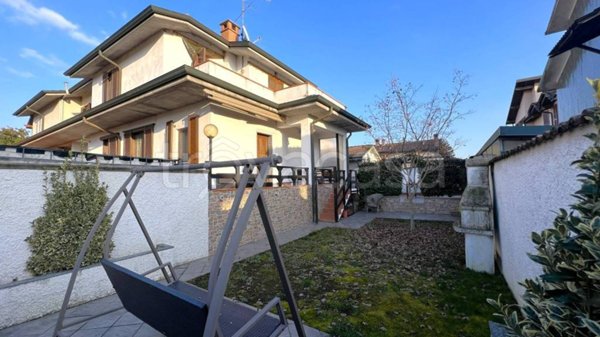 appartamento in vendita a Casorate Primo