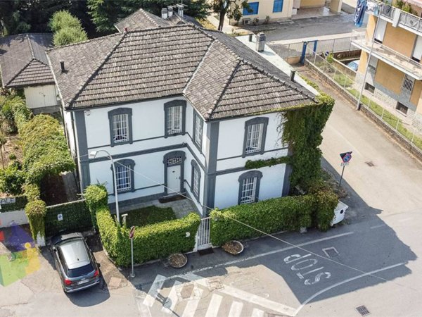 casa indipendente in vendita a Casorate Primo