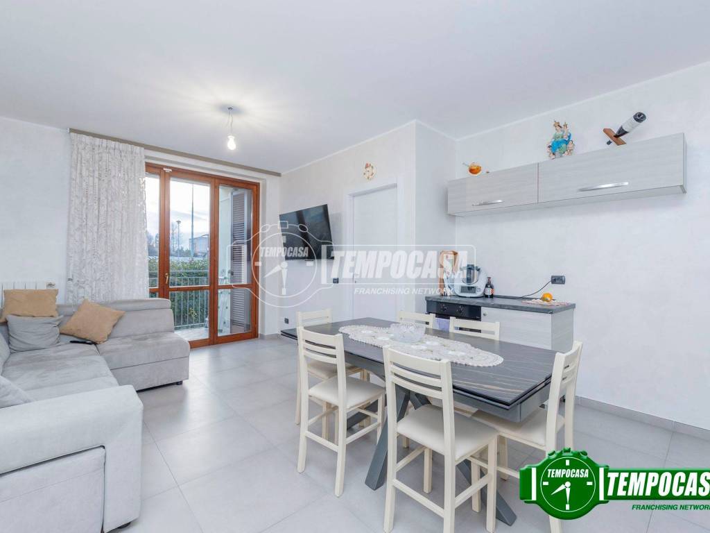 appartamento in vendita a Casorate Primo