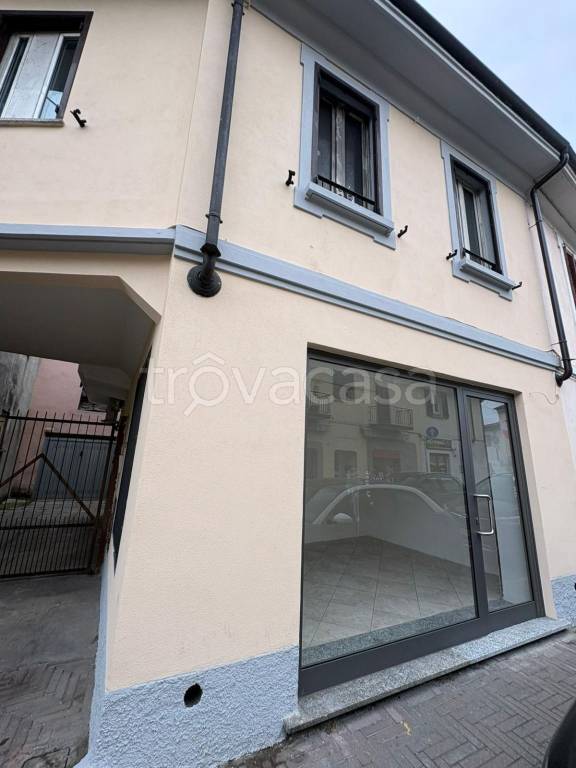 negozio in vendita a Casorate Primo