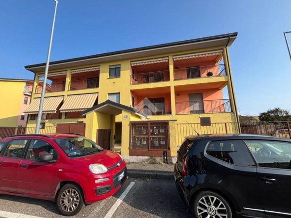 appartamento in vendita a Casorate Primo