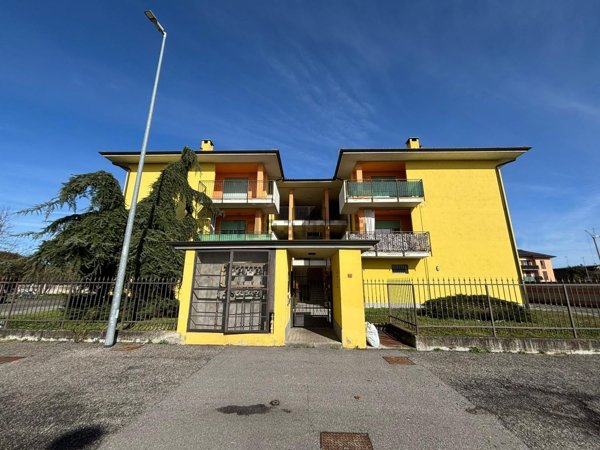 appartamento in vendita a Casorate Primo