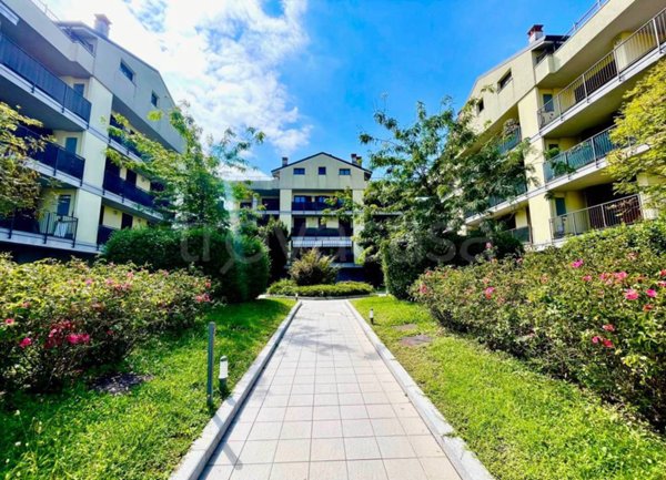 appartamento in vendita a Casorate Primo