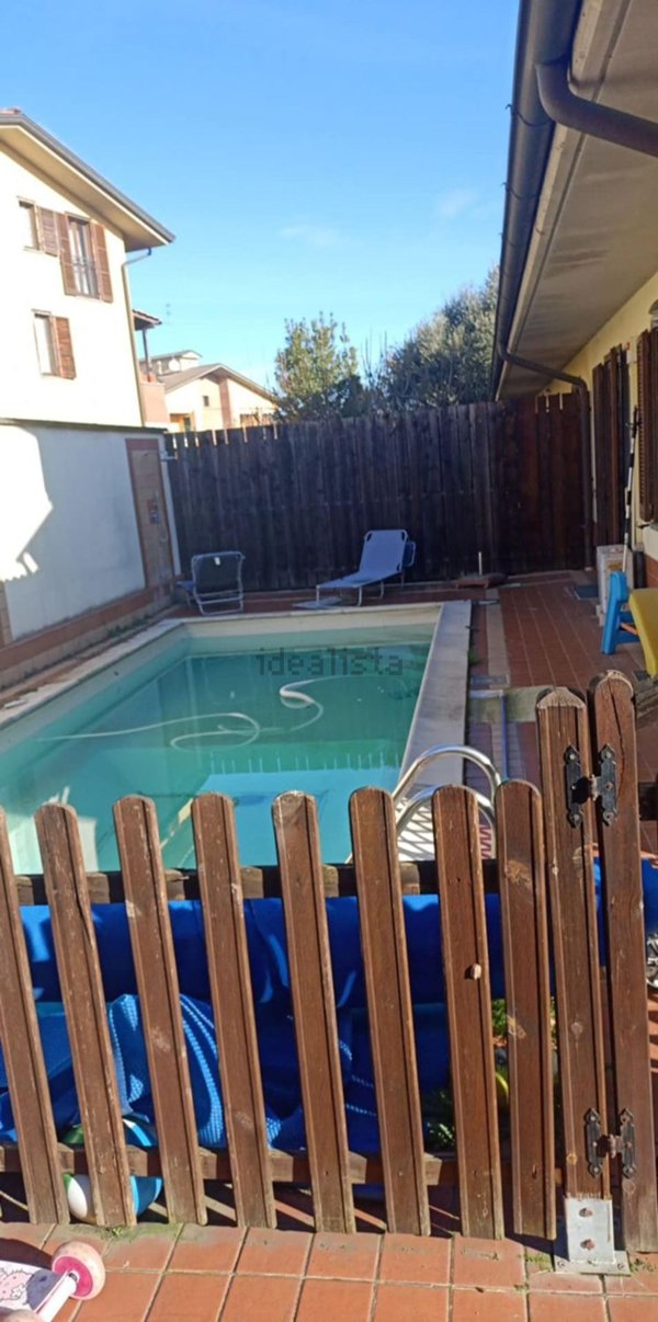 casa indipendente in vendita a Casorate Primo