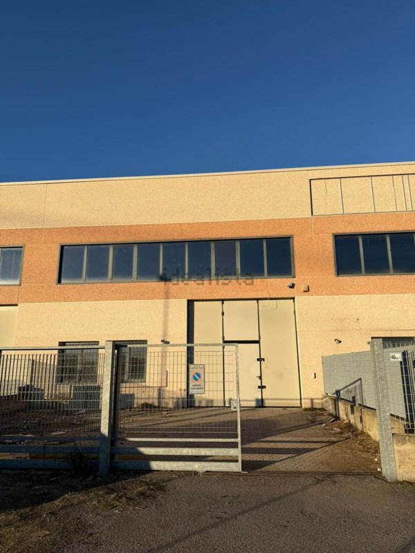 ufficio in vendita a Casorate Primo