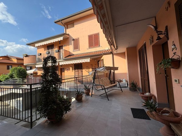 casa semindipendente in vendita a Casorate Primo