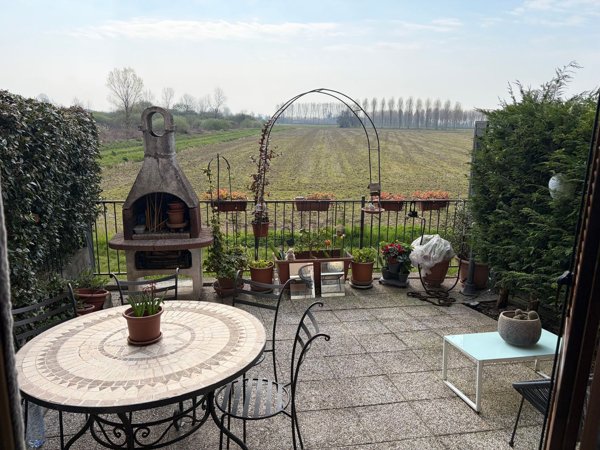 casa semindipendente in vendita a Casorate Primo