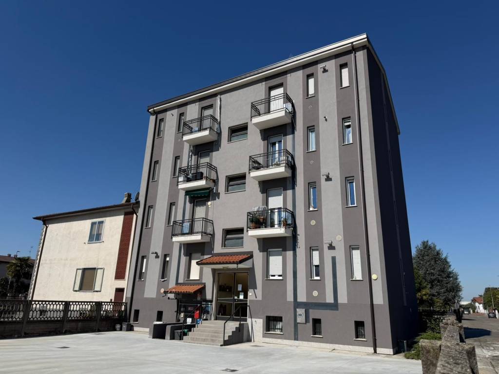 appartamento in vendita a Casorate Primo