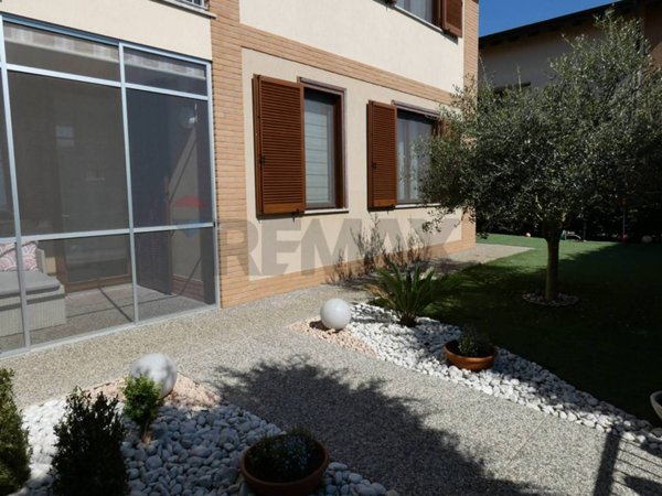 appartamento in vendita a Casorate Primo