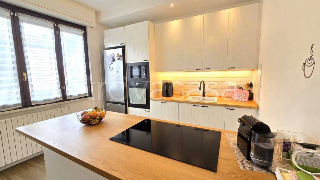 casa indipendente in vendita a Casorate Primo