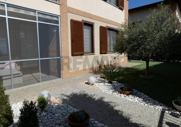 appartamento in vendita a Casorate Primo