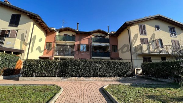 appartamento in vendita a Casorate Primo