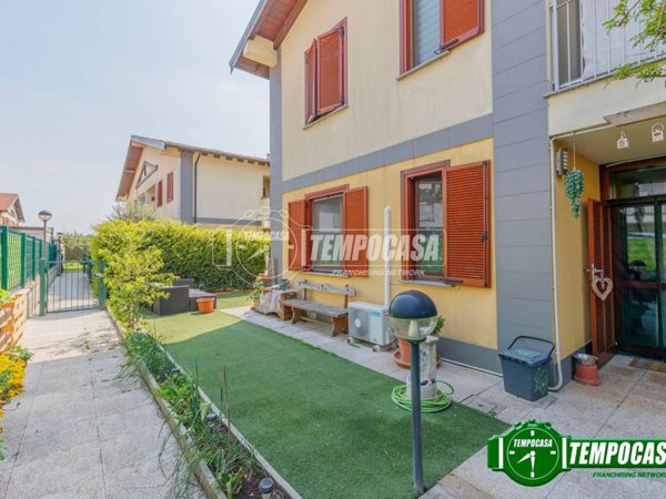 appartamento in vendita a Casorate Primo