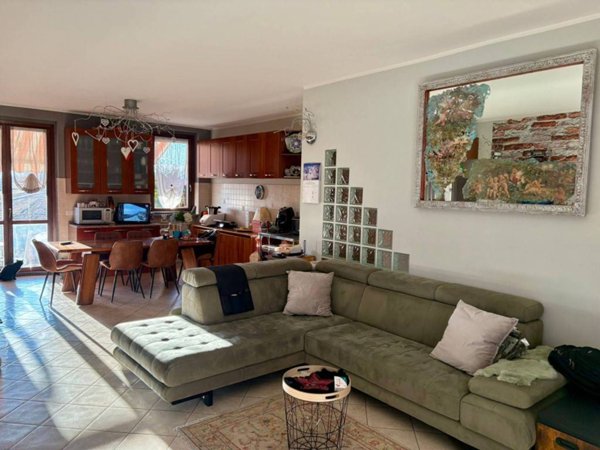 casa indipendente in vendita a Casorate Primo