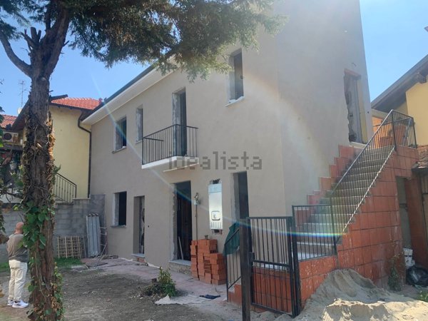 appartamento in vendita a Casorate Primo