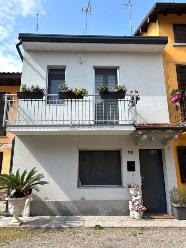 appartamento in vendita a Casorate Primo