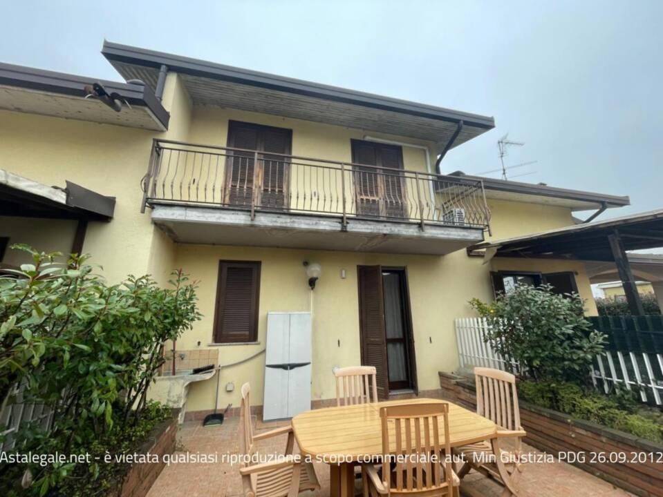 casa indipendente in vendita a Casorate Primo