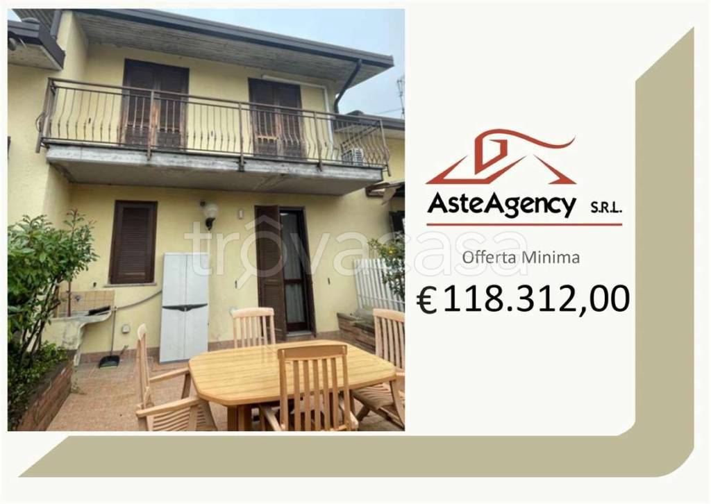 casa indipendente in vendita a Casorate Primo