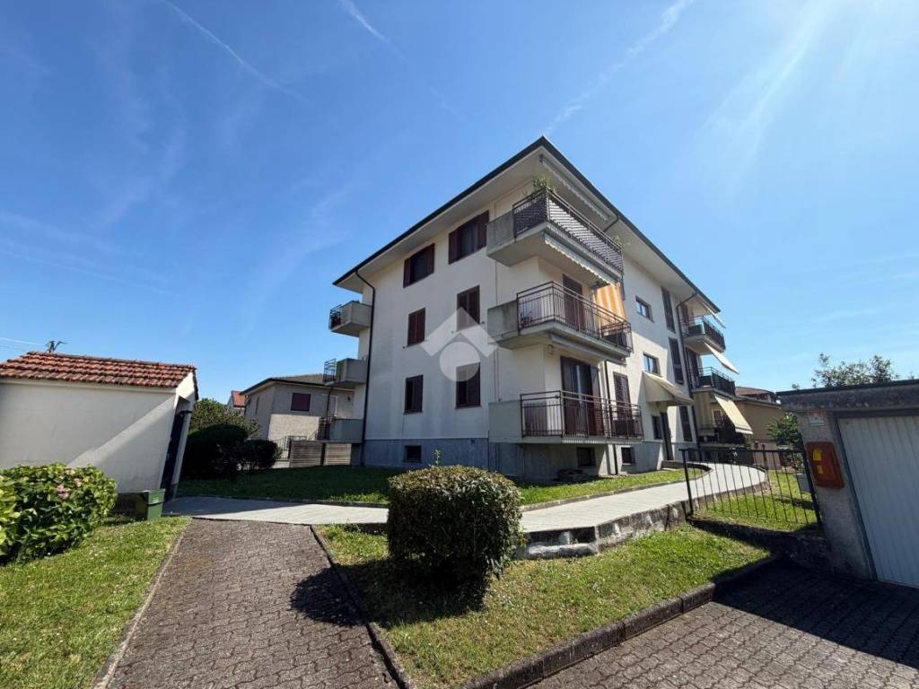 appartamento in vendita a Casorate Primo