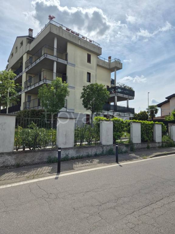 appartamento in vendita a Casorate Primo