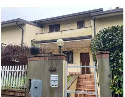 casa indipendente in vendita a Casorate Primo
