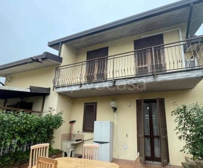 casa indipendente in vendita a Casorate Primo