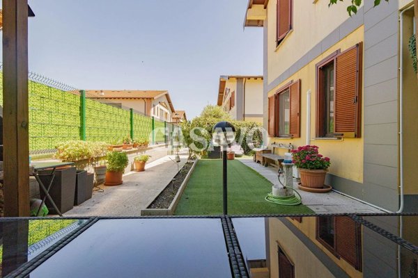 appartamento in vendita a Casorate Primo