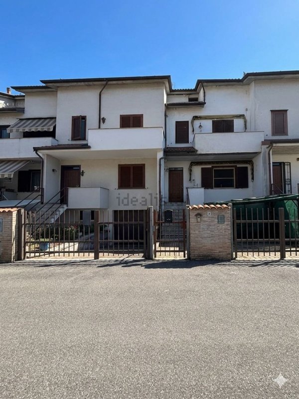 casa indipendente in vendita a Casorate Primo