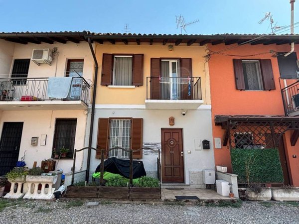 casa indipendente in vendita a Casorate Primo