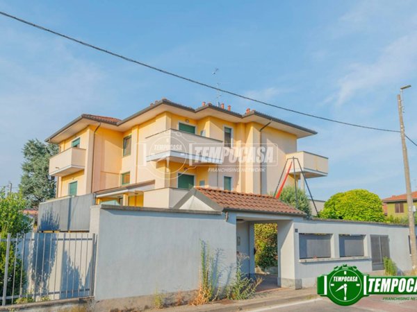 appartamento in vendita a Casorate Primo