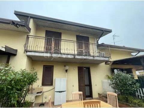 casa indipendente in vendita a Casorate Primo