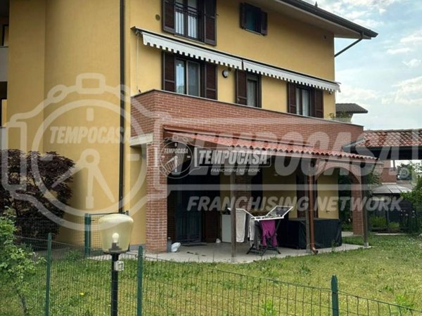 appartamento in vendita a Casorate Primo