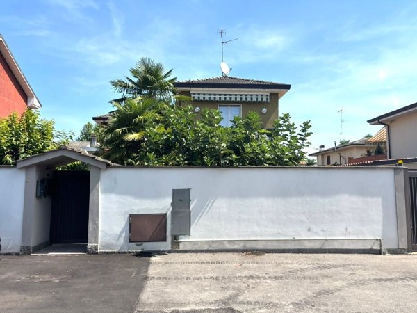 appartamento in vendita a Casorate Primo